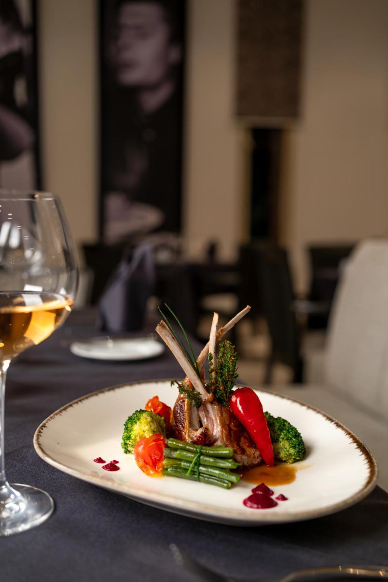 فندق قصر كنزي المنارة - مراكش المظهر الخارجي الصورة A meal at the restaurant